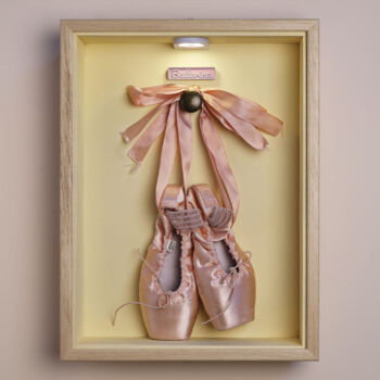 Caja de luz para puntas de ballet vista frontal