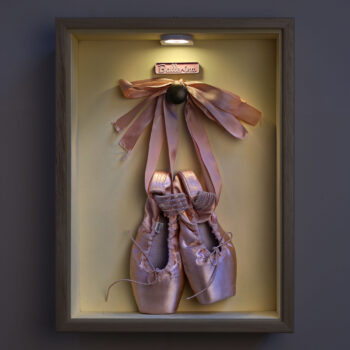 Caja de luz para puntas de ballet vista frontal luz nocturna