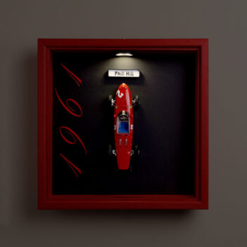 Ferrari 156 F1 Shark Nose de Phil Hill iluminado de noche